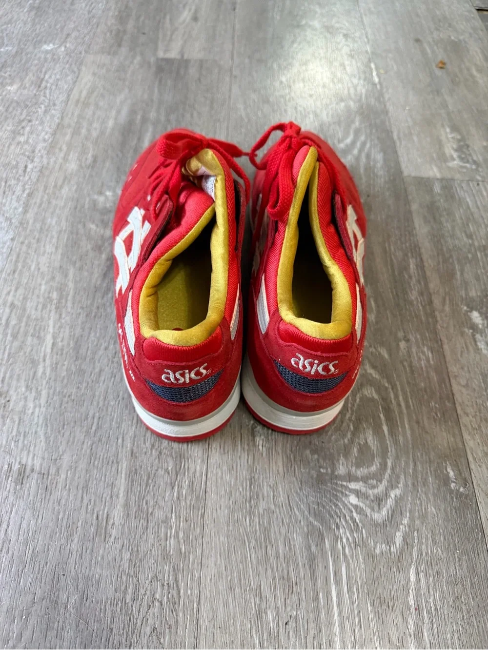 Asics Red and White Suede Trainer with Gold Lining - Picture 7 of 8